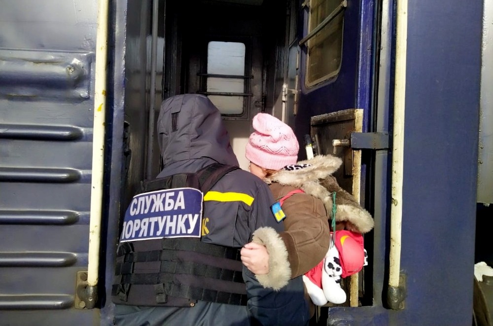 Зображення до:  Родини з дітьми відмовляються від обов’язкової евакуації з Куп’янської громади — МВА