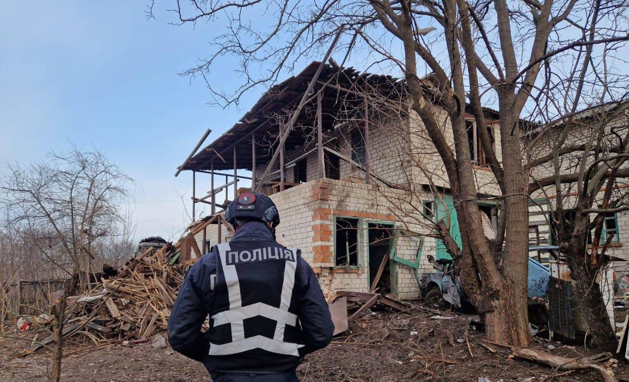 Зображення до посту: Обстріли Харківщини 4 березня: поранено водія швидкої допомоги, спалахнули дві пожежі