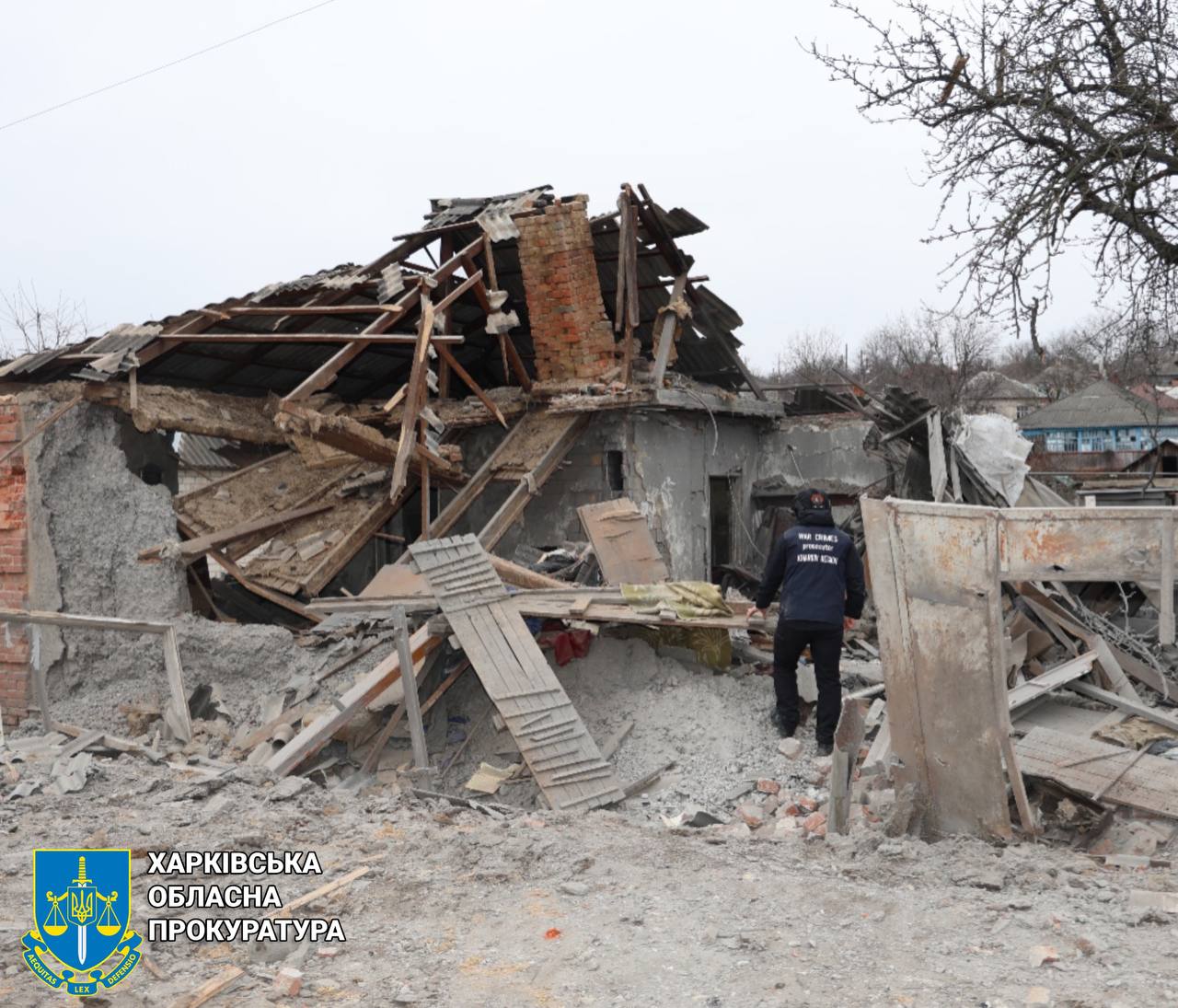 Зображення до:  У прокуратурі показали наслідки артобстрілу Куп’янська із загиблими 7 березня