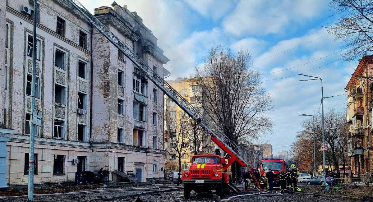 Зображення до:  Київ зазнав ракетного удару, поранені 13 цивільних