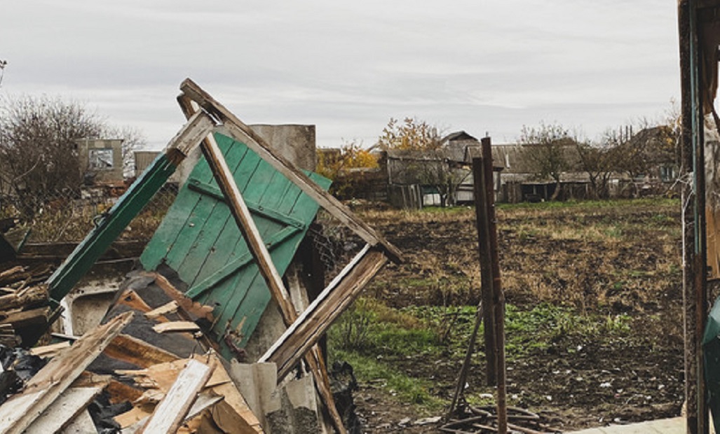 Зображення до посту: Російський удар під Харковом 4 квітня вбив тракториста, є поранені: як звучали вибухи