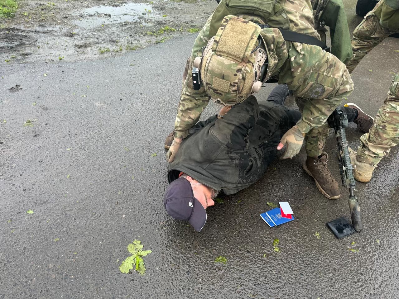 Зображення до посту: Підозрювані у нападі на поліцейських на Вінниччині перевозили гранати — МВС