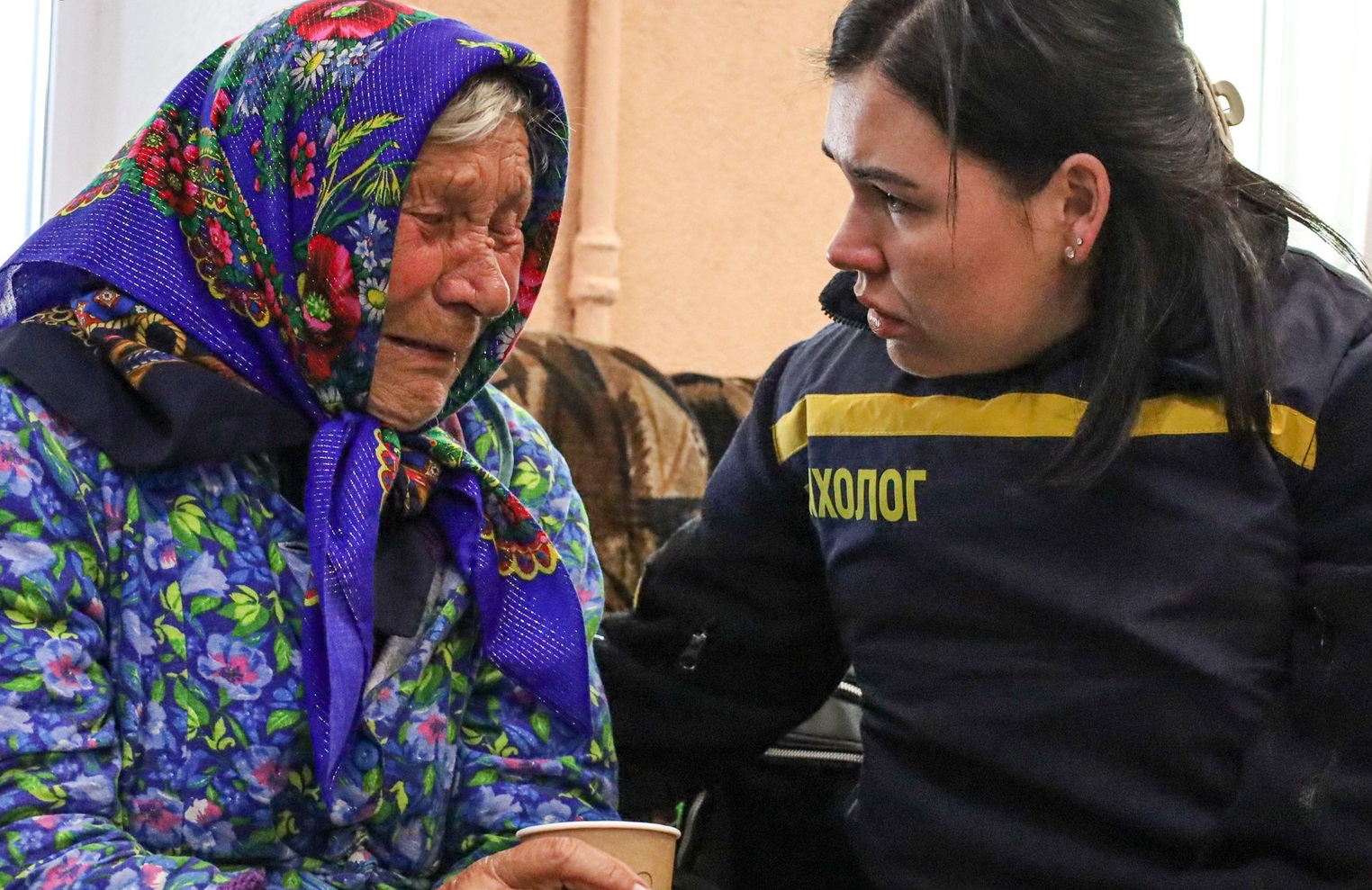 Зображення до:  Рятувальники Харківщини допомагають евакуйованим з Вовчанської та Липецької громад: фото