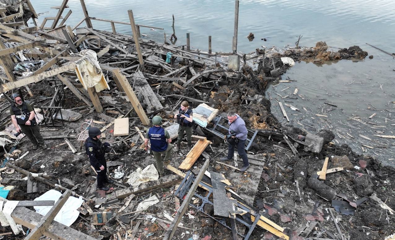 Зображення до:  Водолази знайшли загиблого працівника бази відпочинку, по якій рф ударила 19 травня