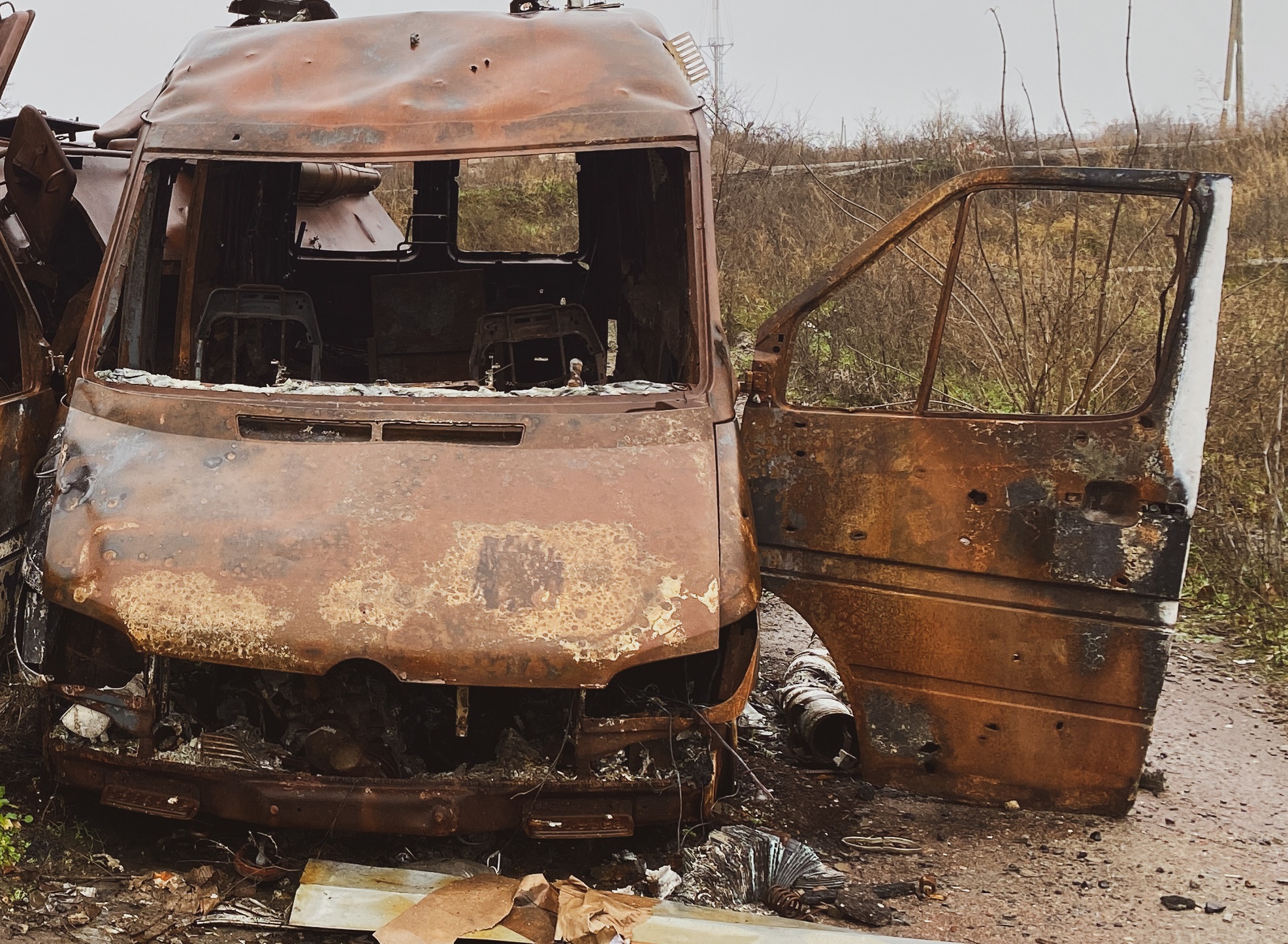 Зображення до посту: Обстріл Дергачівської громади: загинув чоловік, ще двоє поранені