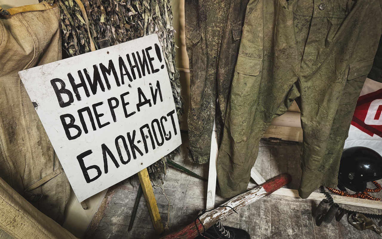 Зображення до посту: Від листівок до хвостовиків ракет: директорка Ізюмського краєзнавчого музею — про музей окупації