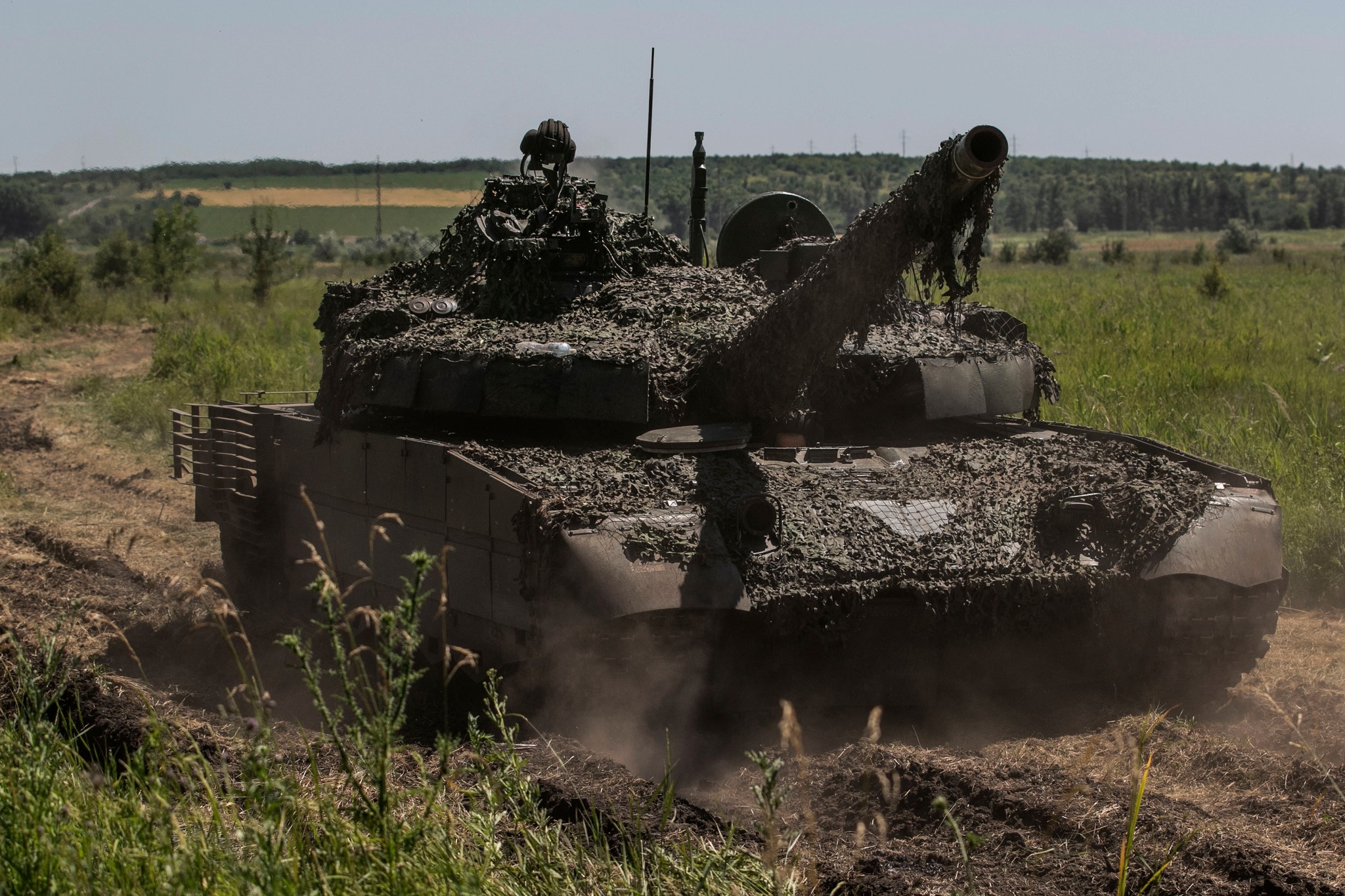 Зображення до посту: ЗСУ відбивають російські атаки під Вовчанськом та Берестовим — Генштаб