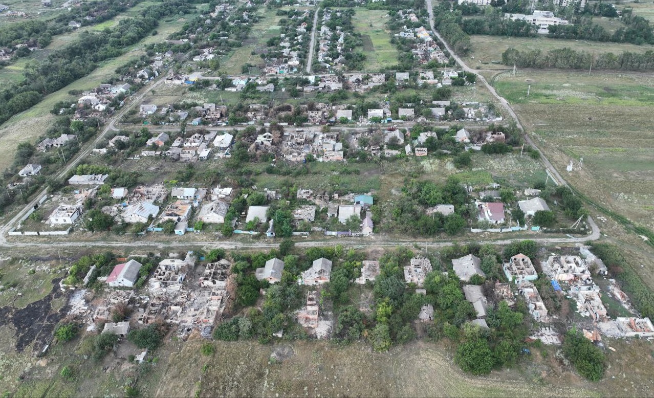 Зображення до посту: Підрозділ «Гострі картузи» показав наслідки російських обстрілів Лук’янців