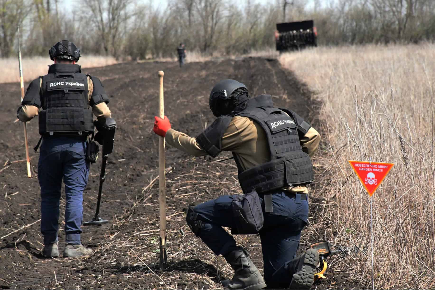 Зображення до:  Координаційний гуманітарний центр долучається до розмінування Харківщини