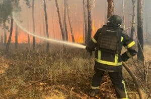 Зображення до посту: «Горять будинки та цілі вулиці»: волонтери оголошують збір на допомогу жителям Студенка 