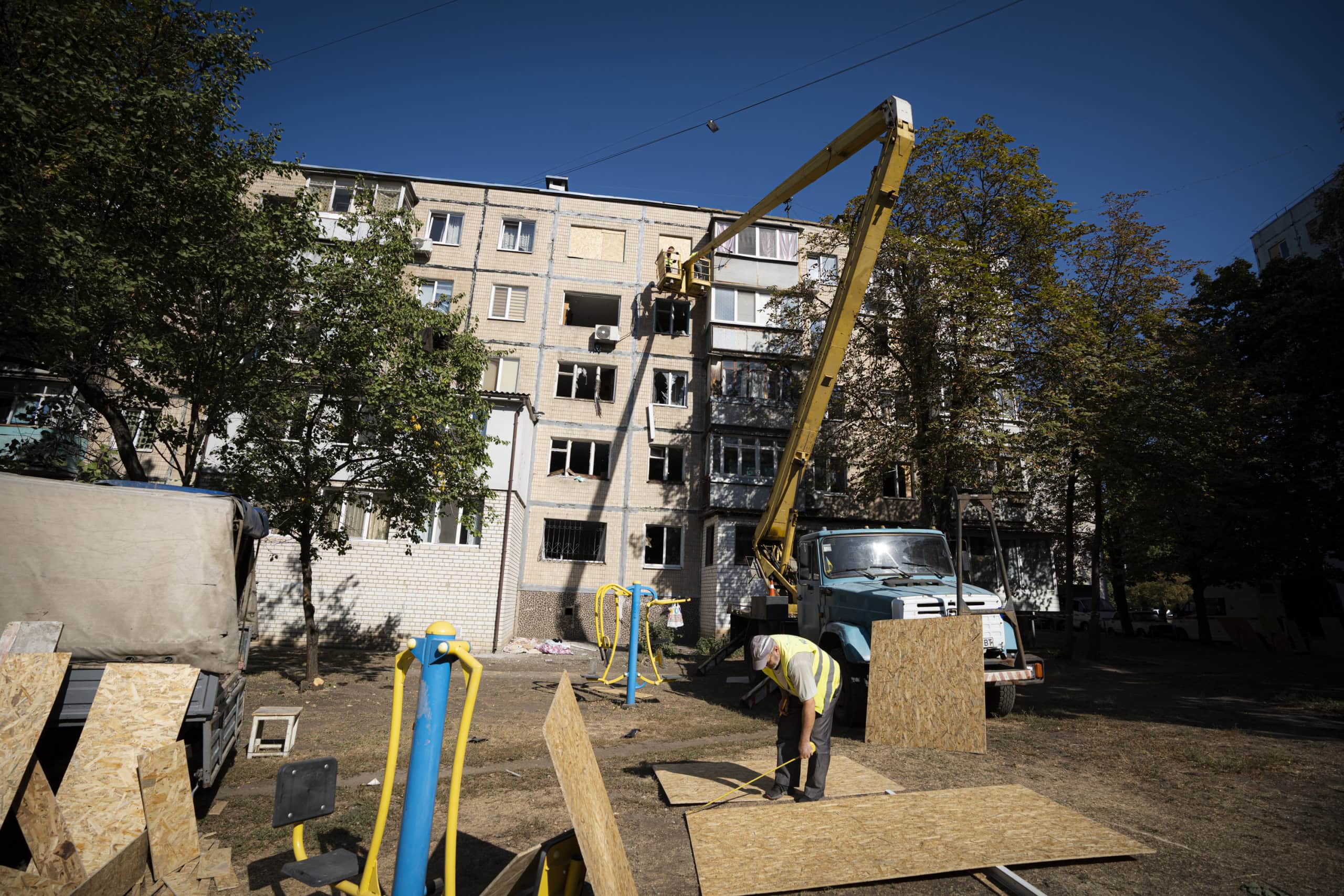 Зображення до:  У вересні російські удари пошкодили 339 будинків у Харкові