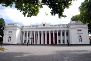 Зображення до посту: Російська армія знову атакувала припортову інфраструктуру Одеси: є загиблий