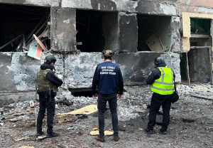 Зображення до посту: У Чугуєві від атаки «шахеда» спалахнула пожежа