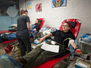 Зображення до посту: Харків’яни долучилися до всеукраїнської акції здачі крові «Пам’ять — це дія»: фото