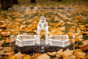 Зображення до посту: Харків’янка створила пряничний «Дзеркальний струмінь» і встановила рекорд України