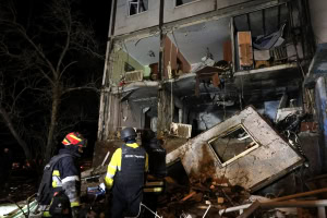 Зображення до посту: 9-поверхівка на Салтівці після влучання «шахеда»: фото, відео