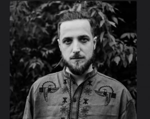 Зображення до посту: У Харкові відкрили фотовиставку до річниці загибелі поета Максима «Далі» Кривцова