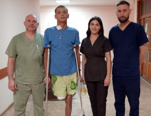 Зображення до посту: Військового, якого прооперували у Харкові після 36 діб з турнікетом, реабілітують у Львові