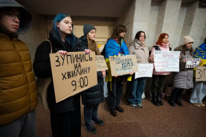 Зображення до посту: Чи мають харків’яни хвилину на мовчання? Акція «Вшануй» в метро