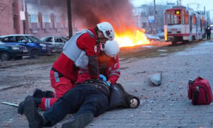 Зображення до посту: Російська армія з авіації вдарила по Запоріжжю: є загиблі, десятки людей поранені