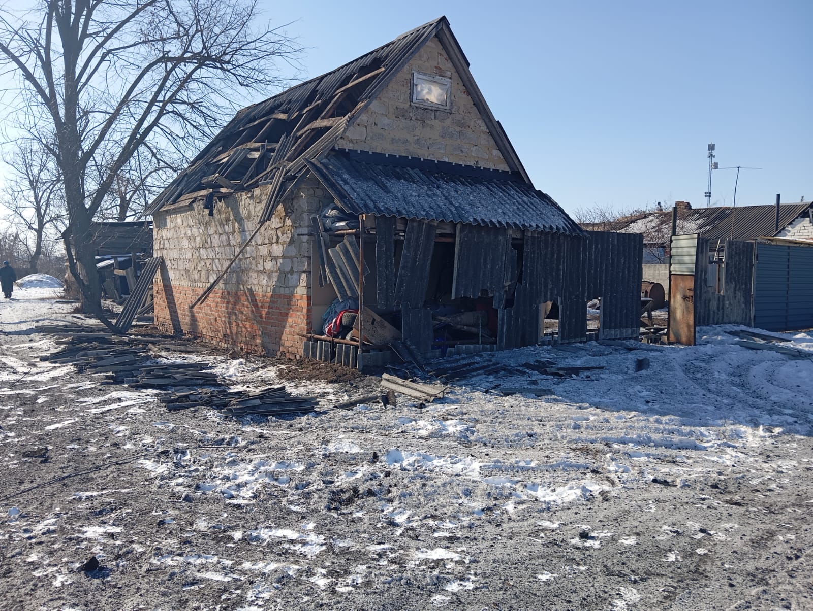 Зображення до:  Російські військові скинули на Золочівську громаду шість авіабомб