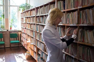 Зображення до посту: З Борової до Ізюма: центральна лікарня переносить роботу через обстріли