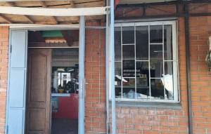 Зображення до посту: Російська армія вдарила по Мерефі, є руйнування