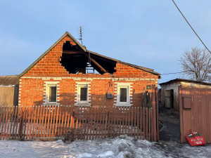 Зображення до посту: Російська армія вдарила по Золочеву: пошкоджені понад 30 будинків, постраждали цивільні