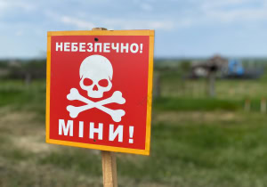 Зображення до посту: У Вовчанській громаді чоловік дістав поранень, коли вдома розбирав боєприпас