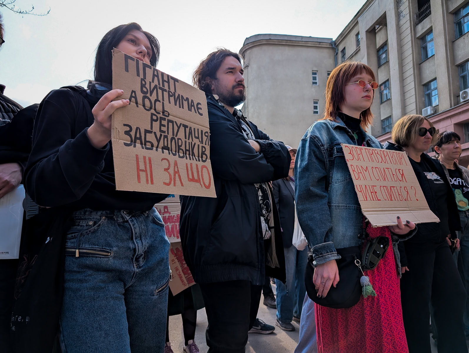 Зображення до:  «Фігачать третій поверх»: біля гуртожитку «Гігант» продовжують зводити кафе в порушення припису