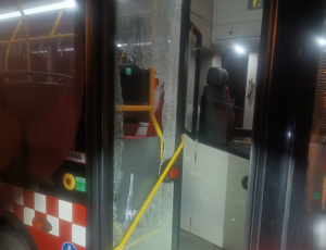 Зображення до посту: У Харкові невідомі обстріляли дві маршрутки