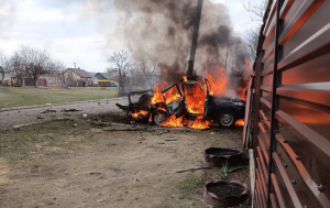 Зображення до посту: Російські військові вдарили дронами по Золочівській громаді: поранені двоє чоловіків