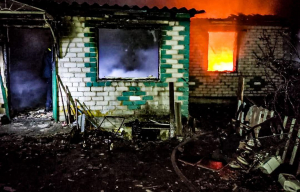 Зображення до посту: У пожежі на Харківщині загинули троє людей, серед них — дитина