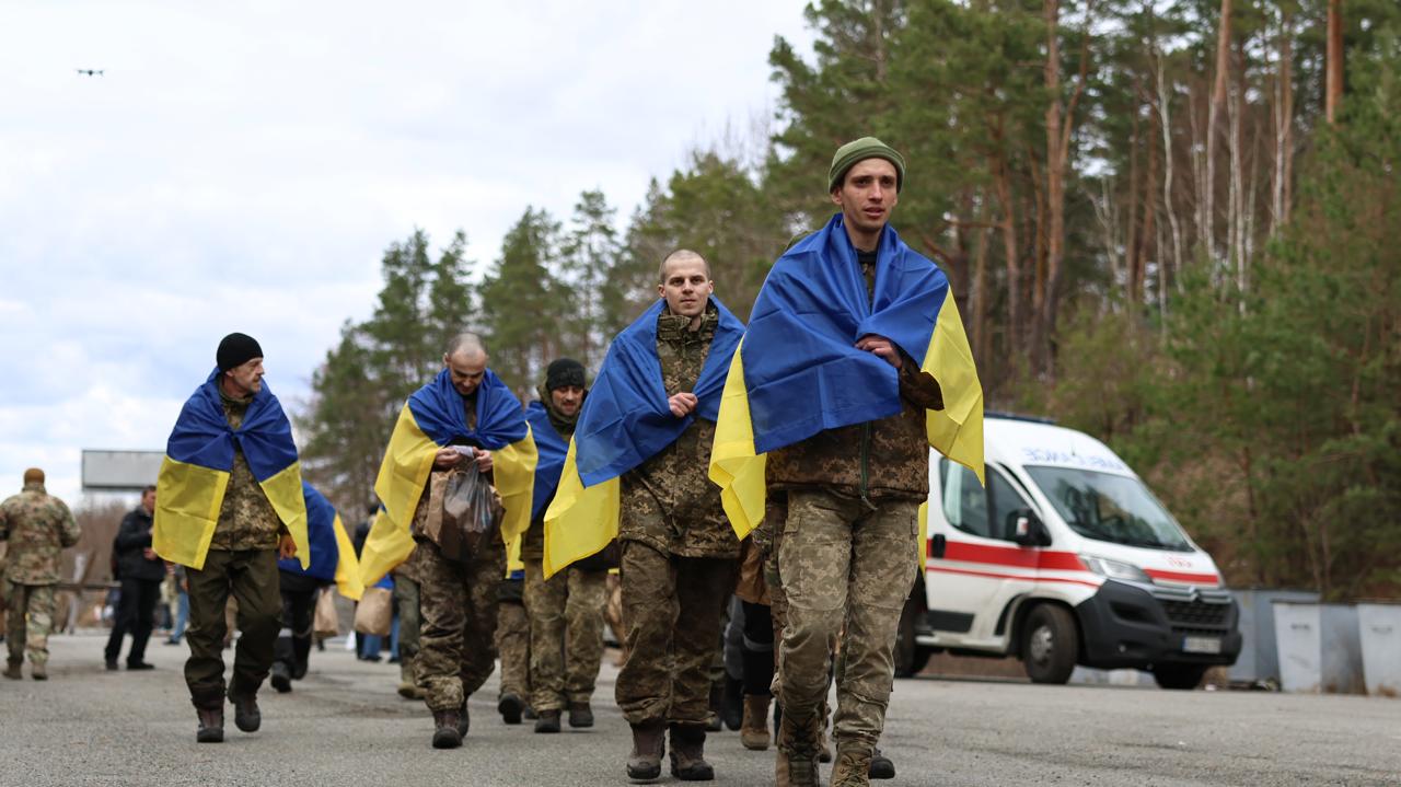 Зображення до:  З російського полону повернули чотирьох бійців з Харківщини