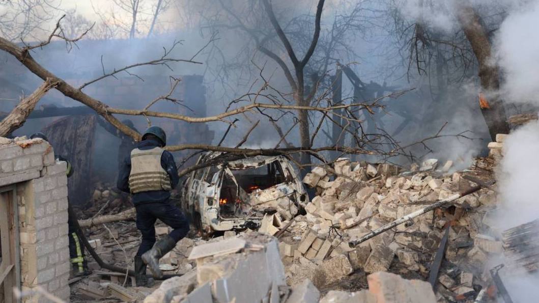 Зображення до:  По центру Куп’янська влучили понад 30 авіабомб, є загиблий — ОВА