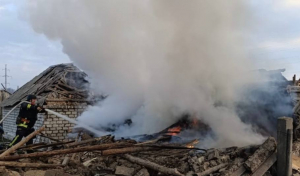 Зображення до посту: Російська армія обстріляла Борову: поранена жінка, зруйновані будинки