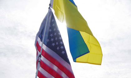 україна сша прапори_посольство_укр