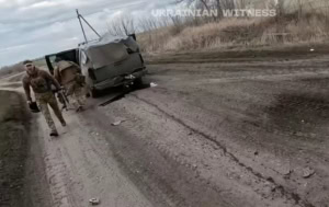 Зображення до посту: На Харківщині російська «Молнія» влучила в авто з журналістом