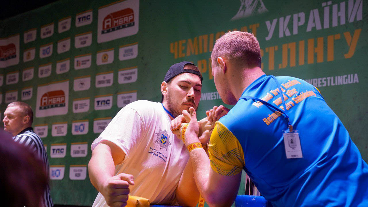 Зображення до:  Харківський патрульний став віцечемпіоном України з армрестлінгу