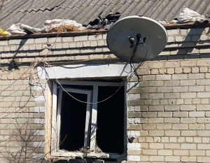 Зображення до посту: Російські військові обстріляли Золочівську громаду: є руйнування