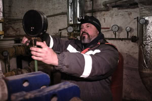 Зображення до посту: Тарифи не покривають затрати, але залишаються незмінними — директор ХТМ