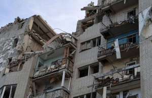 Зображення до посту: Російські окупанти скинули на будинок у Куп’янську термобаричну бомбу вагою 1500 кг: фото, відео