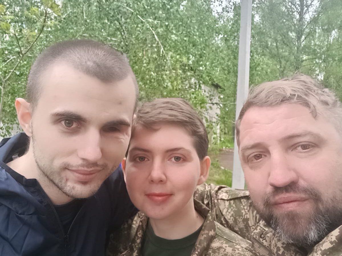 Зображення до:  Обмін полоненими: після року неволі додому повернувся нацгвардієць із «Хартії»