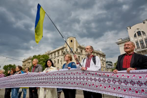 Зображення до посту: У Харкові провели акцію до Всесвітнього дня вишиванки: фото