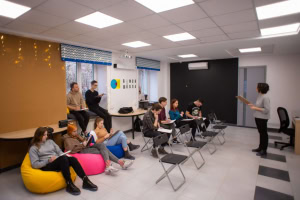 Зображення до посту: У Харкові проведуть профорієнтаційний офлайн-форум