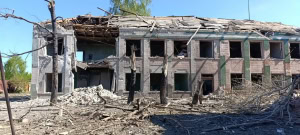 Зображення до посту: Російська авіація скинула чотири бомби по Боровій: загинув чоловік