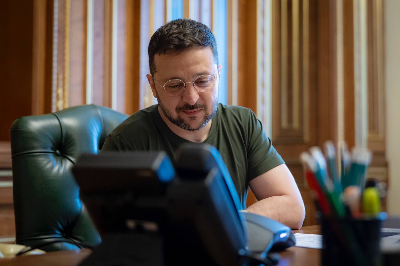 Зображення до:  Президент України провів першу розмову з Папою Римським Левом XIV