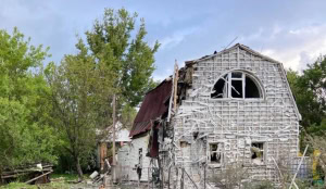 Зображення до посту: У Куп’янську-Вузловому від авіаудару поранена жінка