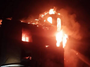 Зображення до посту: Російська армія вдарила дронами по Старому Салтову, спалахнули пожежі