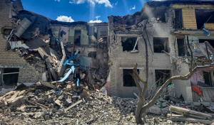 Зображення до посту: Авіабомба зруйнувала триповерхівку в Куп’янську-Вузловому: є постраждалі
